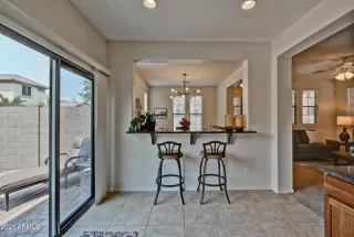 Photo #5: 6251660 Listing