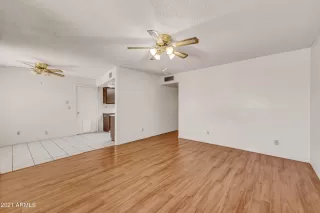 Photo #5: 6251741 Listing