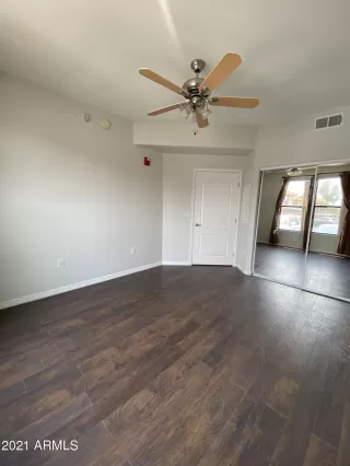 Photo #5: 6251861 Listing