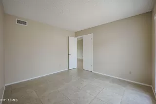 Photo #3: 6251902 Listing