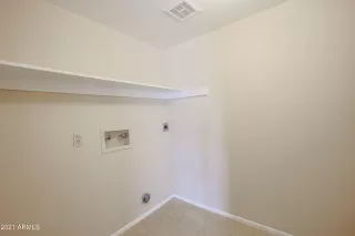 Photo #5: 6251902 Listing