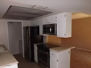 Photo #6: 6252043 Listing