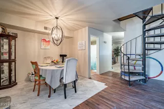 Photo #6: 6252140 Listing