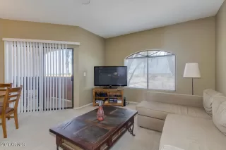 Photo #4: 6252164 Listing