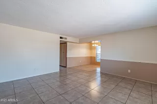 Photo #5: 6252181 Listing