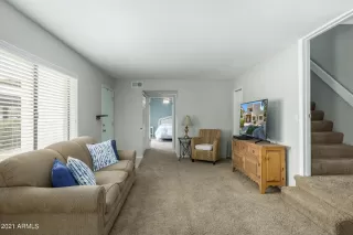 Photo #6: 6252250 Listing