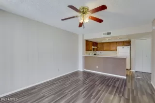 Photo #4: 6252269 Listing