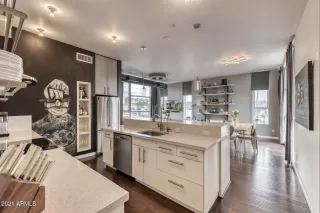 Photo #6: 6252359 Listing