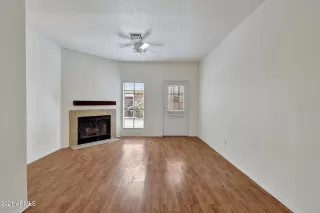 Photo #5: 6252361 Listing