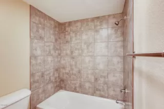 Photo #5: 6252449 Listing