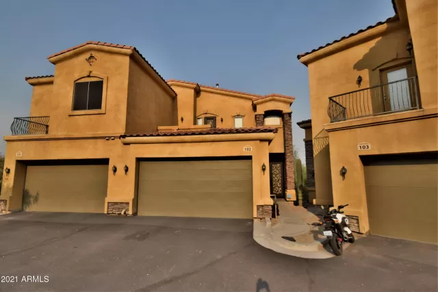 MLS: 6252457 Condo For Sale