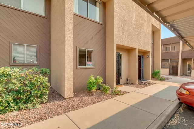 MLS: 6252547 Condo For Sale