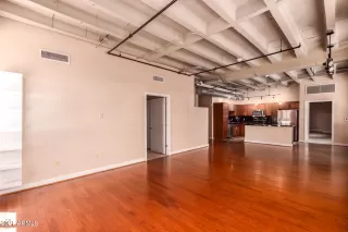 Photo #6: 6252720 Listing