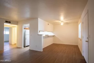 Photo #2: 6252926 Listing