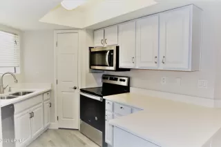 Photo #2: 6252960 Listing