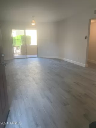 Photo #6: 6252960 Listing