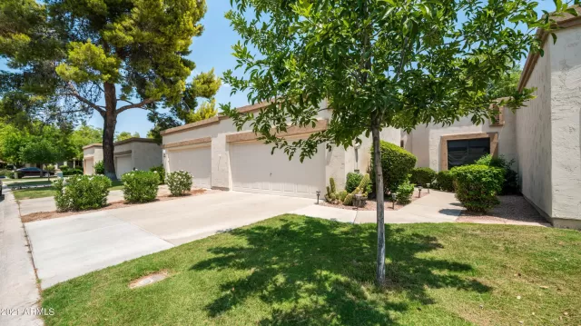 MLS: 6252966 Condo For Sale