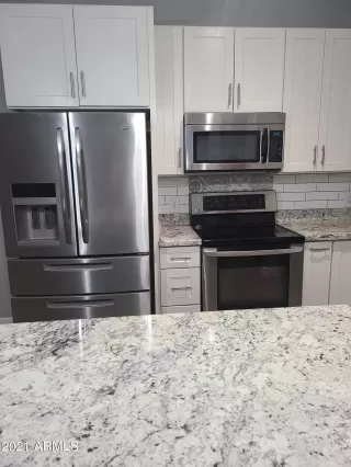 Photo #3: 6253079 Listing 