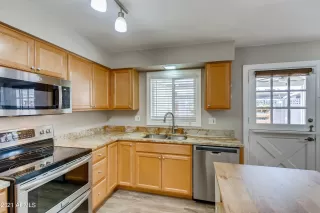 Photo #3: 6253136 Listing 