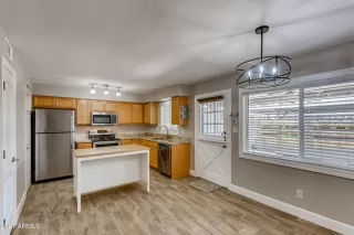 Photo #4: 6253136 Listing 