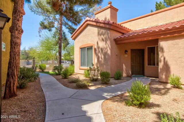 MLS: 6253149 Condo For Sale