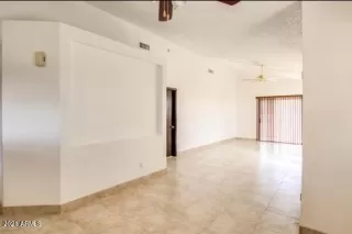 Photo #6: 6253701 Listing