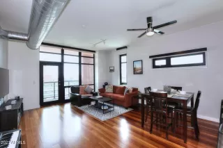 Photo #5: 6253760 Listing