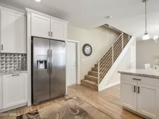 Photo #6: 6253803 Listing