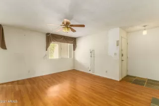 Photo #3: 6254036 Listing