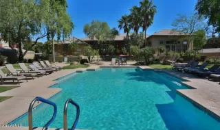 Photo #6: 6254459 Listing