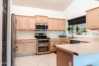 Photo #5: 6254476 Listing