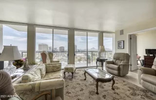 Photo #2: 6254557 Listing 