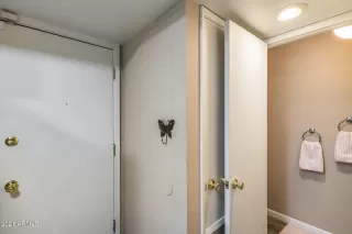 Photo #3: 6254756 Listing