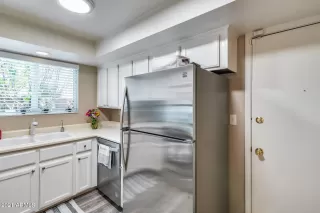 Photo #4: 6254756 Listing