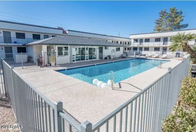 MLS: 6254872 Condo For Sale