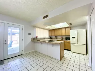 Photo #4: 6254882 Listing