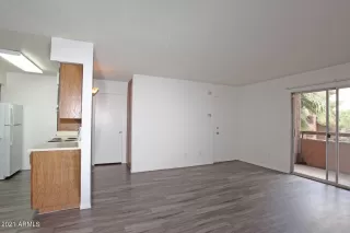 Photo #3: 6254978 Listing