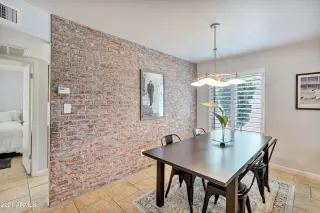 Photo #5: 6255149 Listing