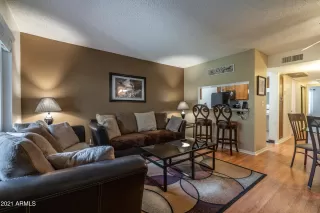 Photo #3: 6255203 Listing