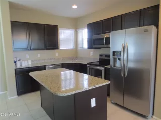 Photo #6: 6255272 Listing