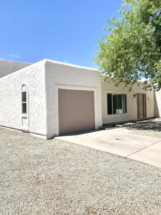 Photo #5: 6255362 Listing