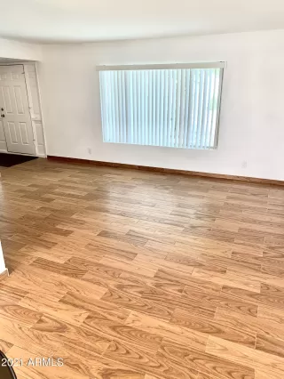 Photo #6: 6255362 Listing