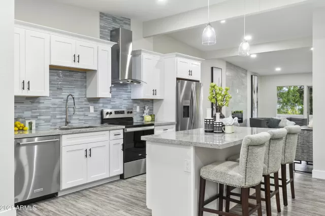 MLS: 6255527 Condo For Sale