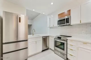 Photo #4: 6255672 Listing