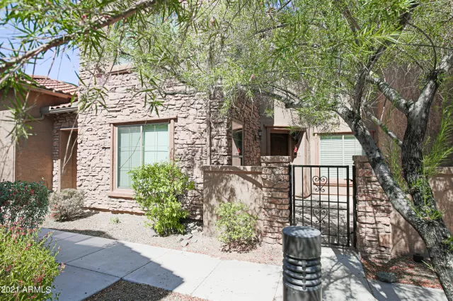 MLS: 6255920 Condo For Sale
