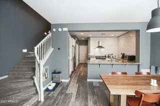 Photo #5: 6255920 Listing