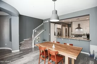 Photo #6: 6255920 Listing