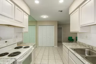 Photo #5: 6256019 Listing 