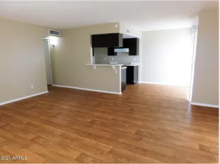 Photo #4: 6256082 Listing