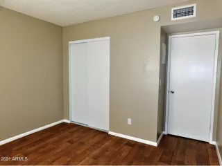 Photo #5: 6256082 Listing